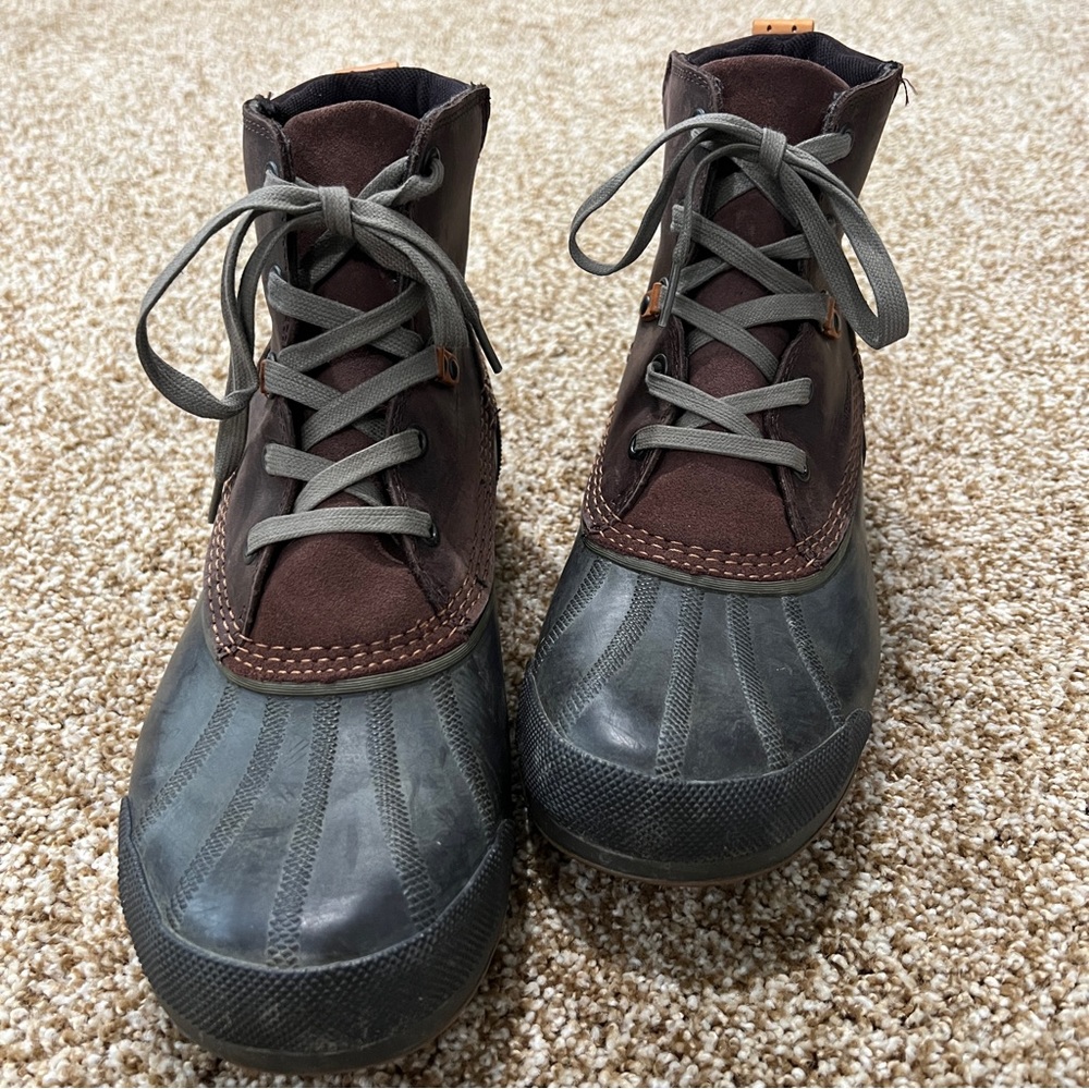 Men’s Sorel heavy duty duck boot. Size 11. Brown